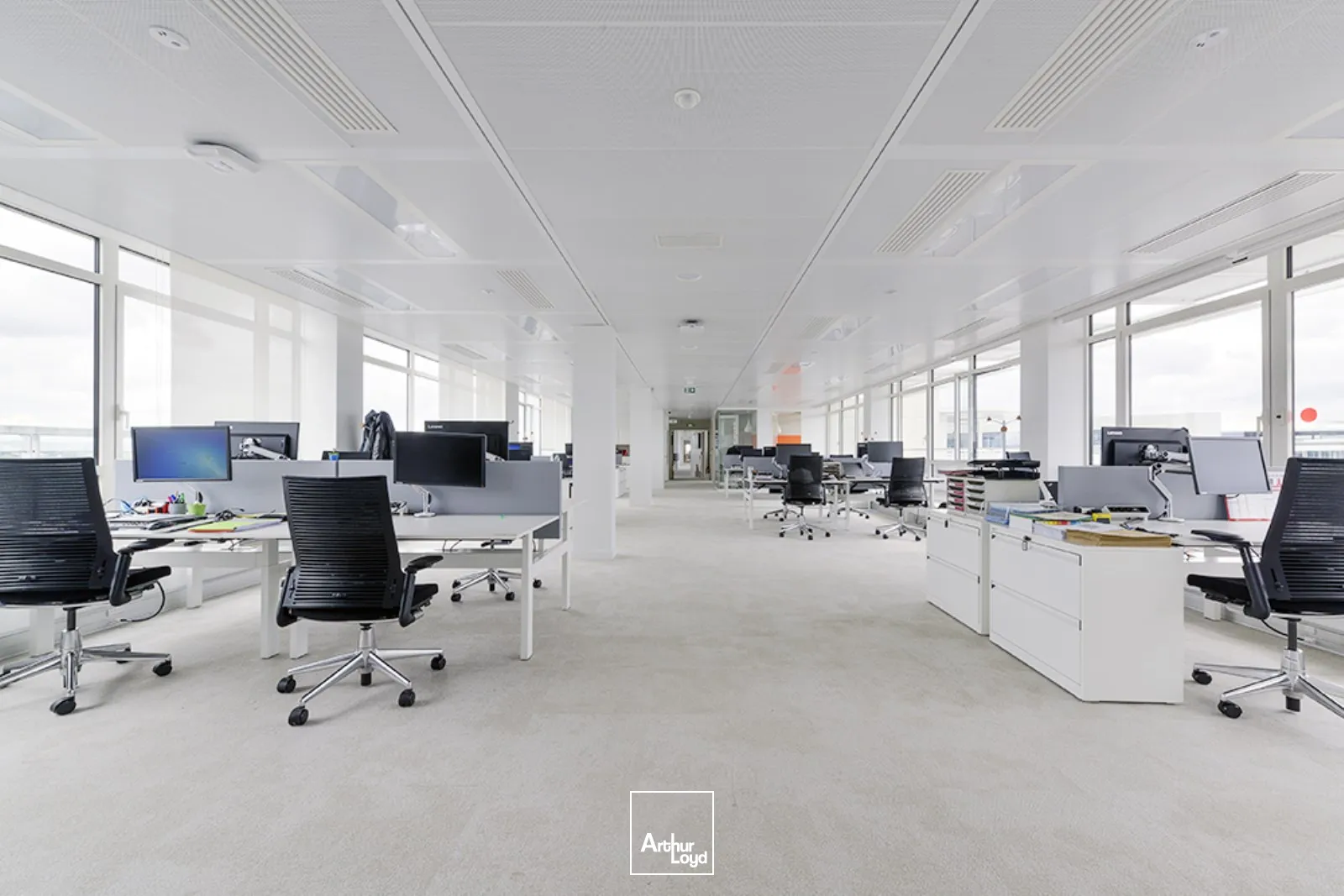 Mozaïk, bureaux lumineux et flexibles dans un immeuble de services, à Rueil sur Seine