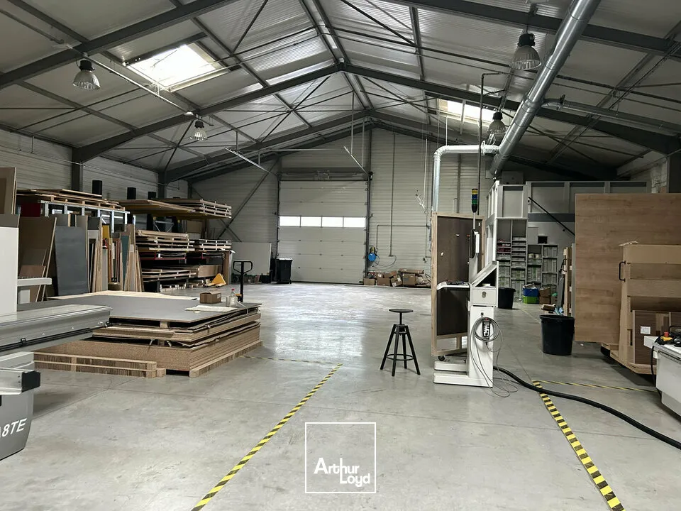 LOCAL D'ACTIVITE - ENTREPOT à VENDRE de 540 m²