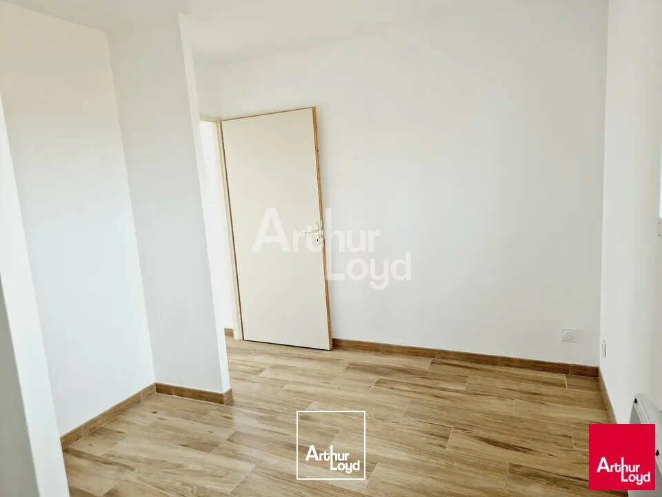 HERBAULT - LOCATION LOCAL COMMERCIAL OU BUREAU DE 22,67 M² - ZONE COMMERCIALE 