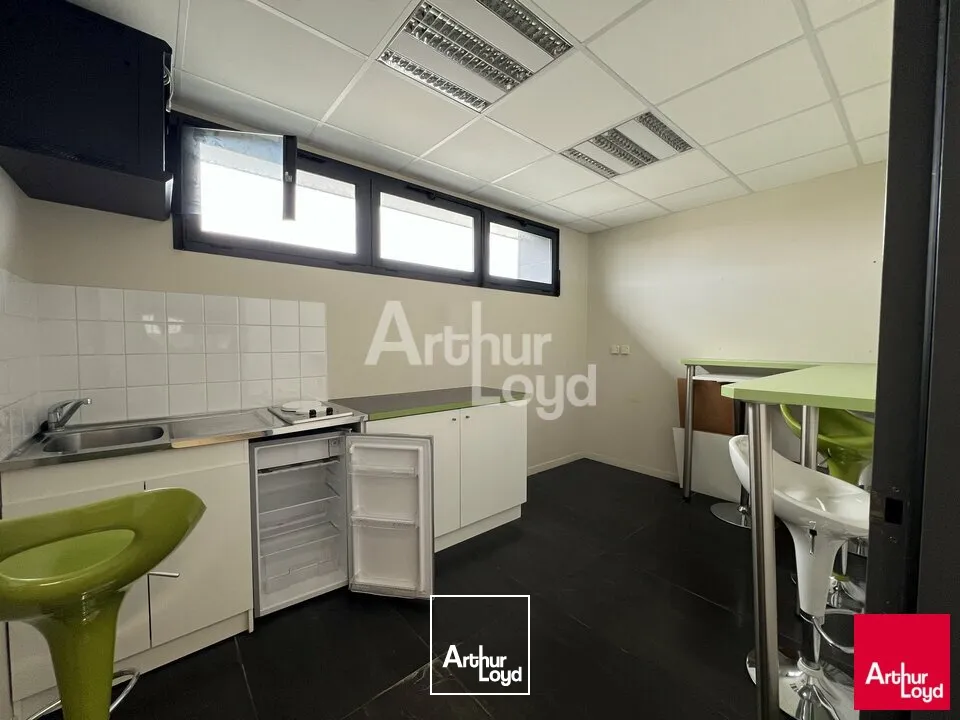 CESSON SEVIGNE - BUREAUX A LOUER - 115 M²