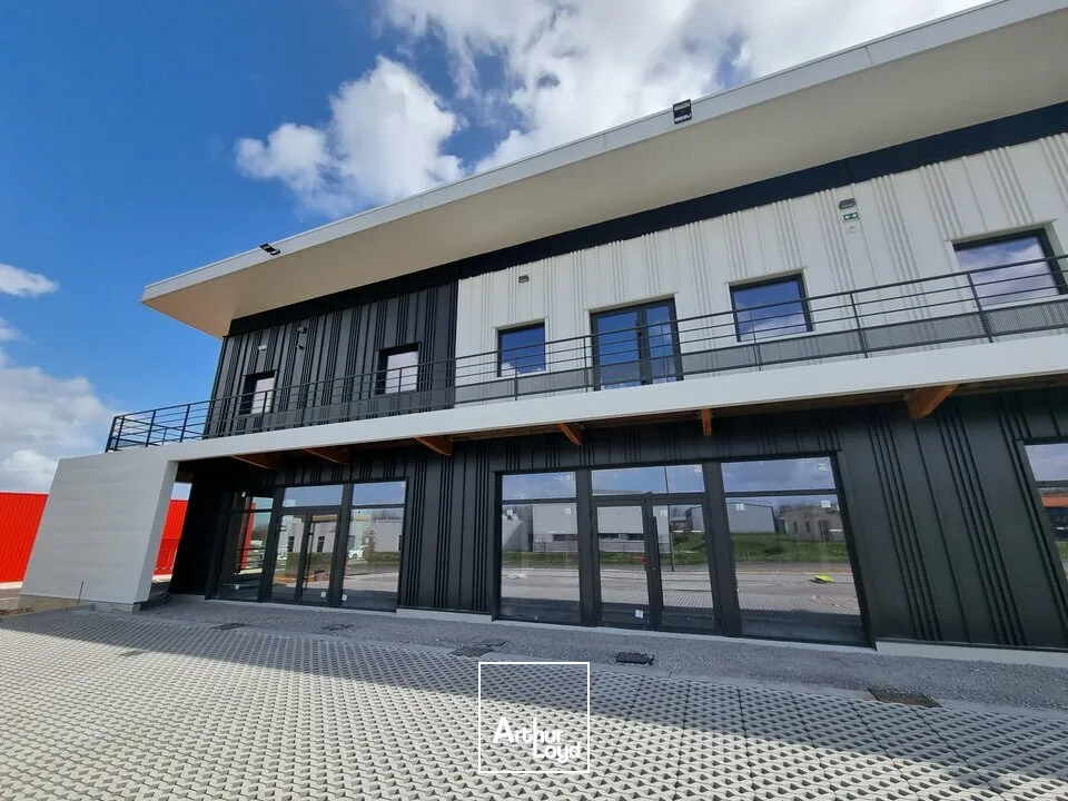 POITIERS SUD SECTEUR CENTRE COMMERCIAL AUCHAN - BUREAUX A LOUER 389M²