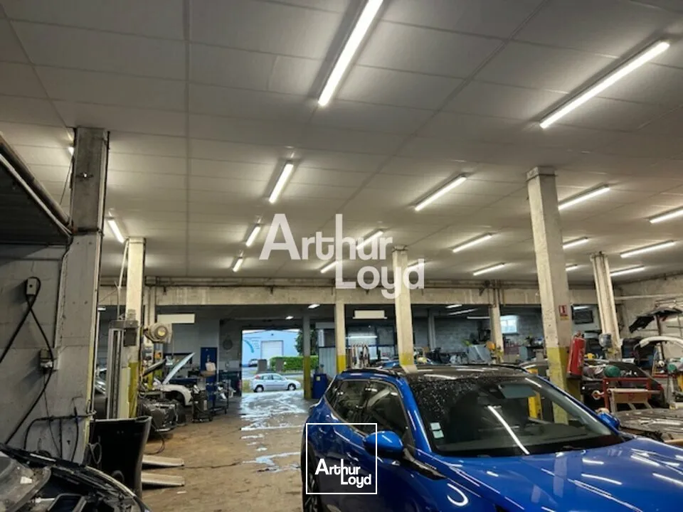 EXCLU À LOUER zone Vichy Rhue, local d'activité de plus de 700