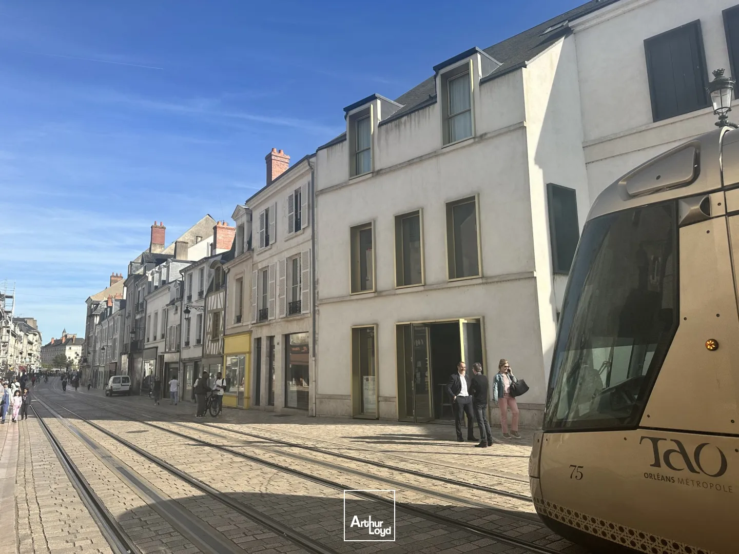 Opportunité Rare ! Local Commercial de 559m² à Louer au coeur d'Orléans - Accessible PMR