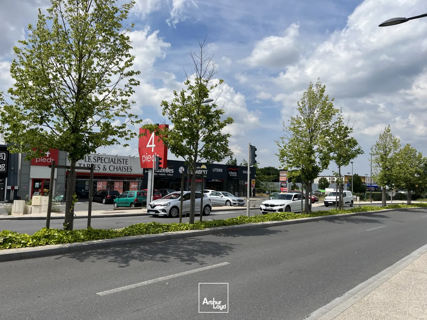 Locaux commerciaux - Location - SARAN - 45770 - 420-420 - 7499660