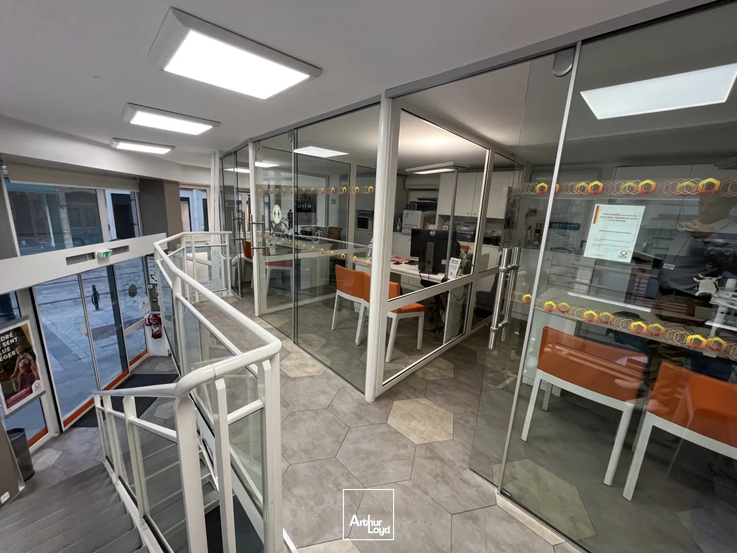 Vente local commercial - rue de la République - Orleans (45) - Emplacement numéro 1 !