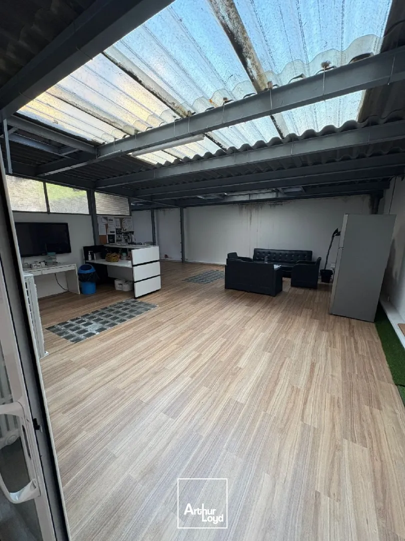 Locaux commerciaux/Bureaux à louer - 5 Avenues - 13004 Marseille