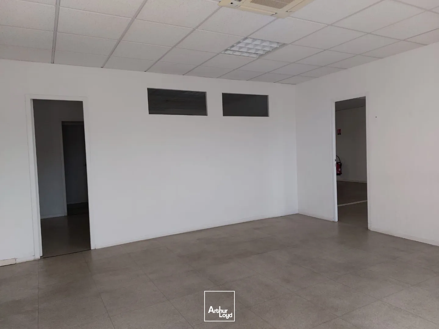 Bureaux à louer avec parking à proximité de l'Avenue 83 - La Valette du Var