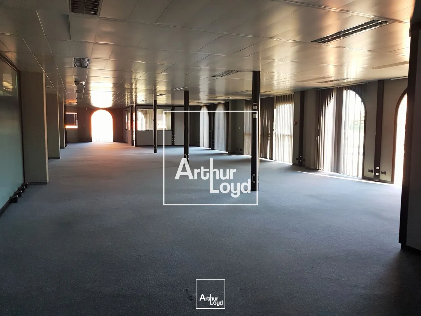 BUREAUX A LOUER - GRANDE SURFACE - TOULOUSE COLOMIERS