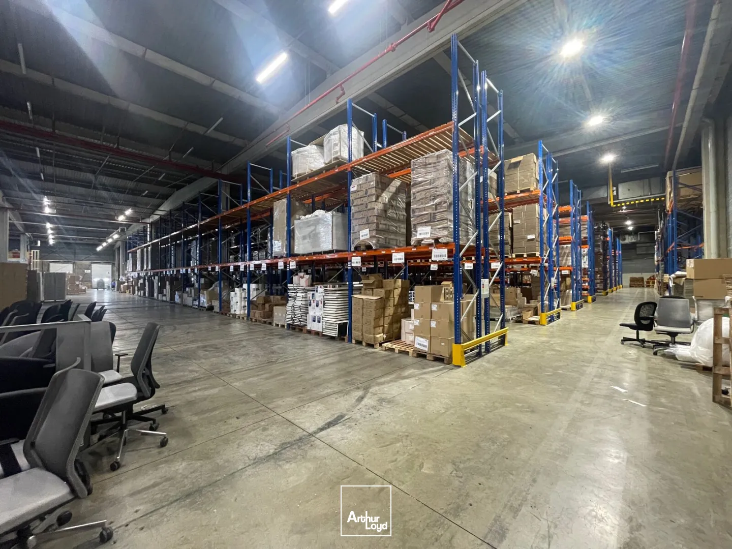 Entrepôts à vendre à VAL DE REUIL 27100