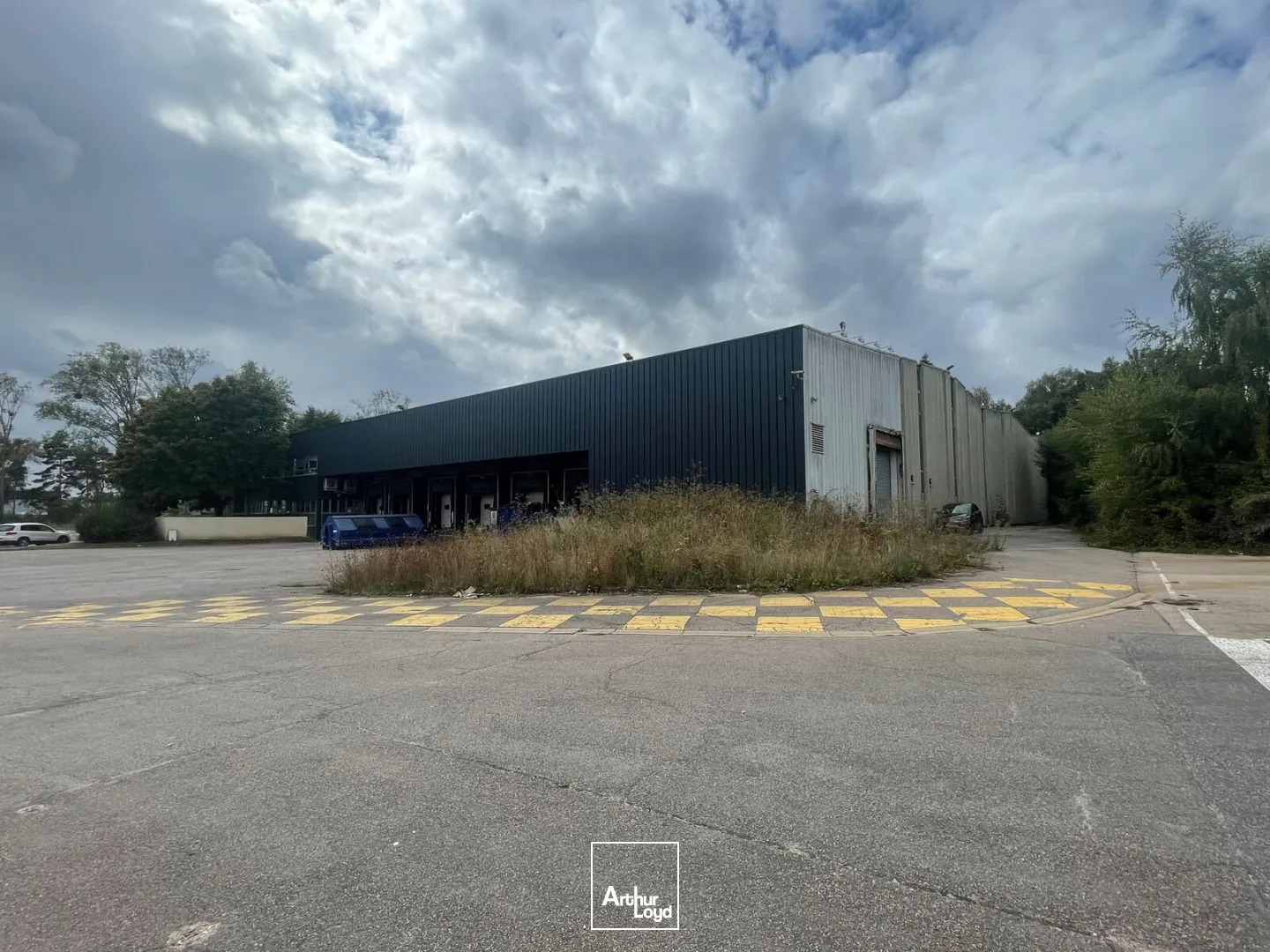 Entrepôts à vendre à VAL DE REUIL 27100