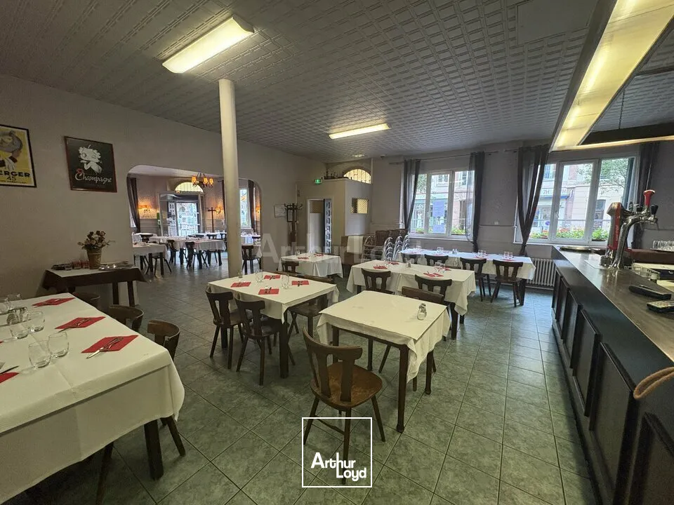 LOCAL COMMERCIAL à VENDRE de 298 m²