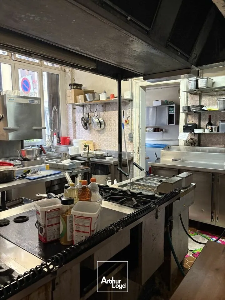 LOCAL COMMERCIAL à VENDRE de 298 m²