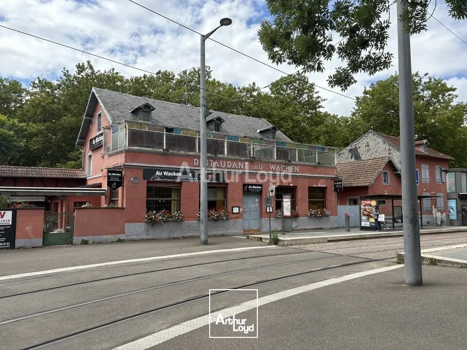 LOCAL COMMERCIAL à VENDRE de 520 m²