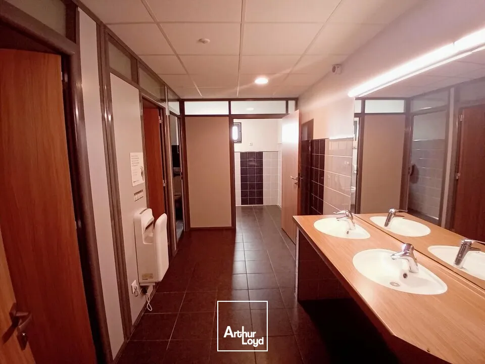 A LOUER bureaux 650 m² Montceau les Mines