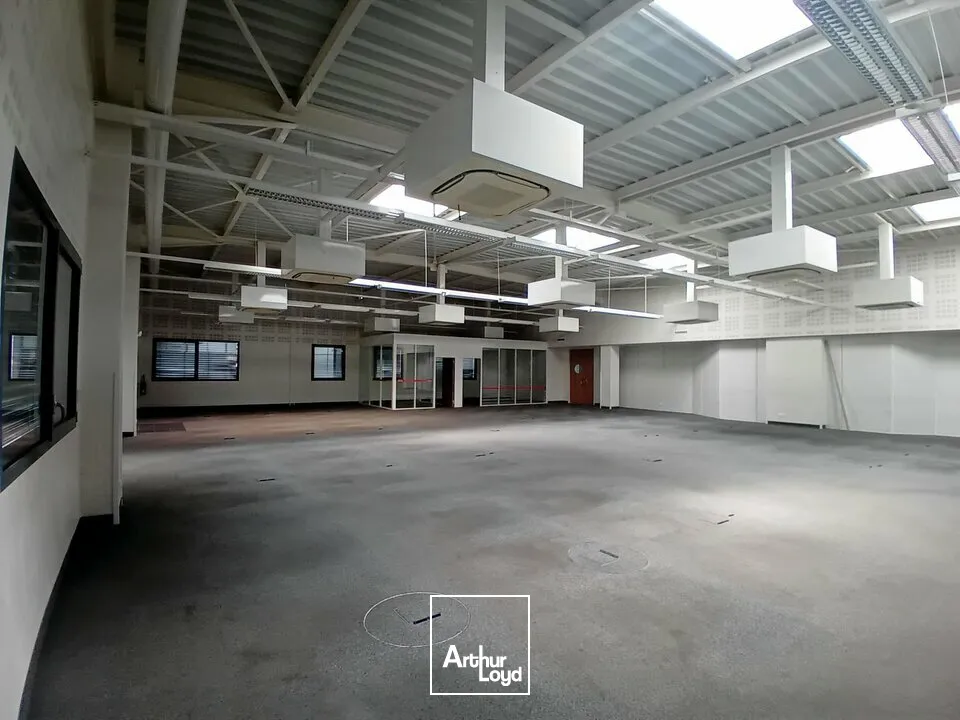 A LOUER bureaux 650 m² Montceau les Mines