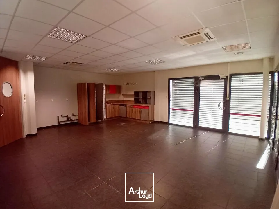 A LOUER bureaux 650 m² Montceau les Mines