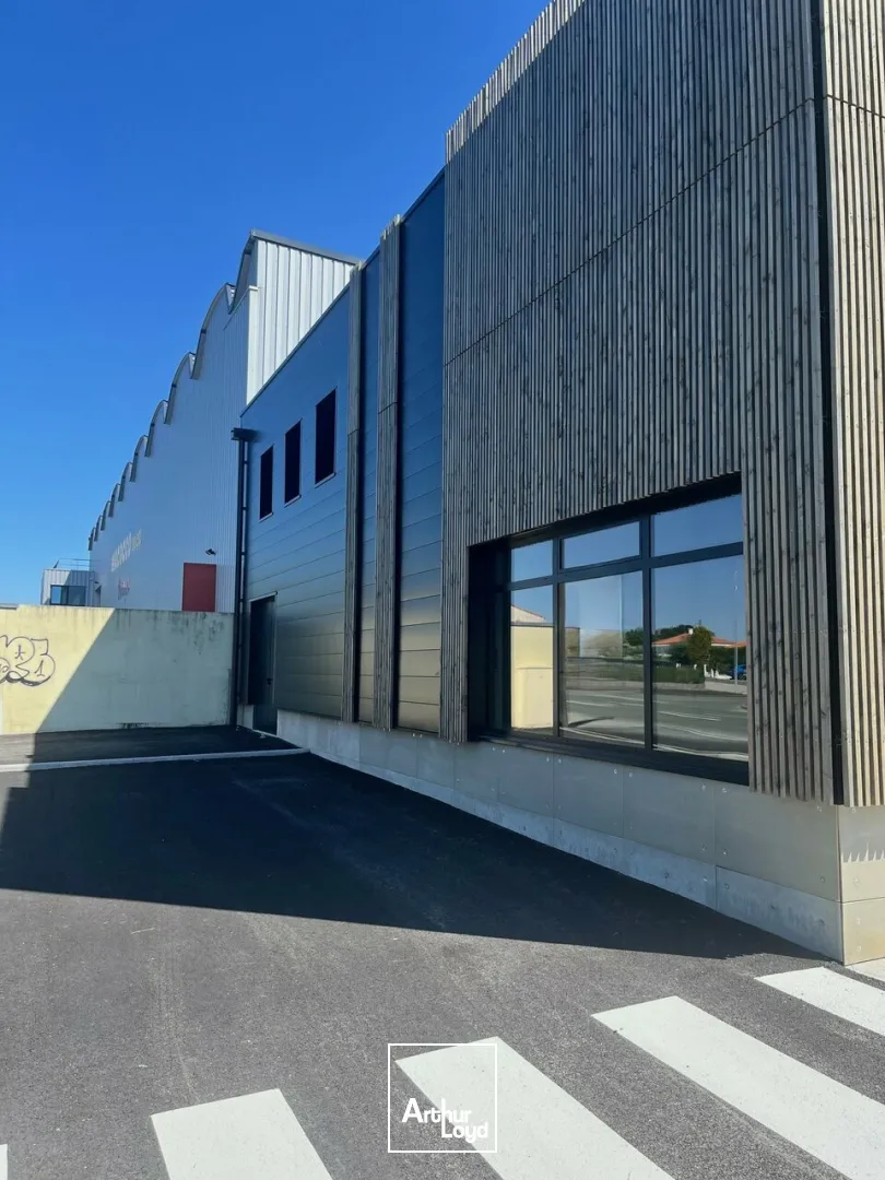  À louer  Local d'activité 412 m²  Sud de La Roche-sur-Yon