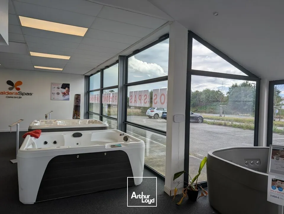 MELESSE - LOCAL COMMERCIAL A VENDRE - 535 M²