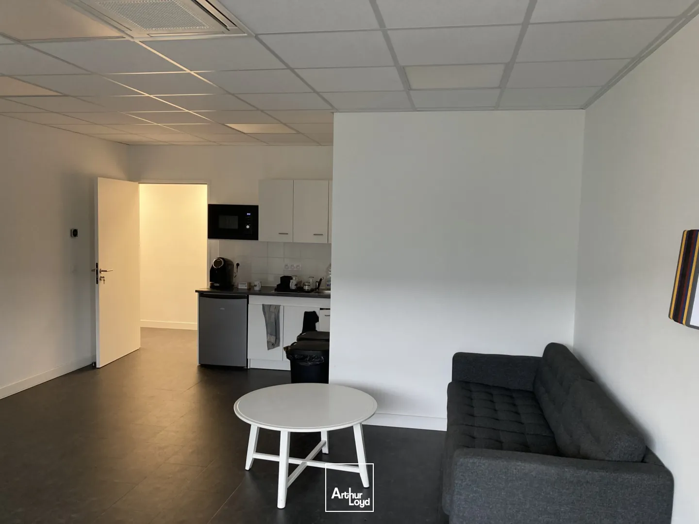 BREST KERGARADEC LOCAUX COMMERCIAUX ET STOCKAGE A LOUER