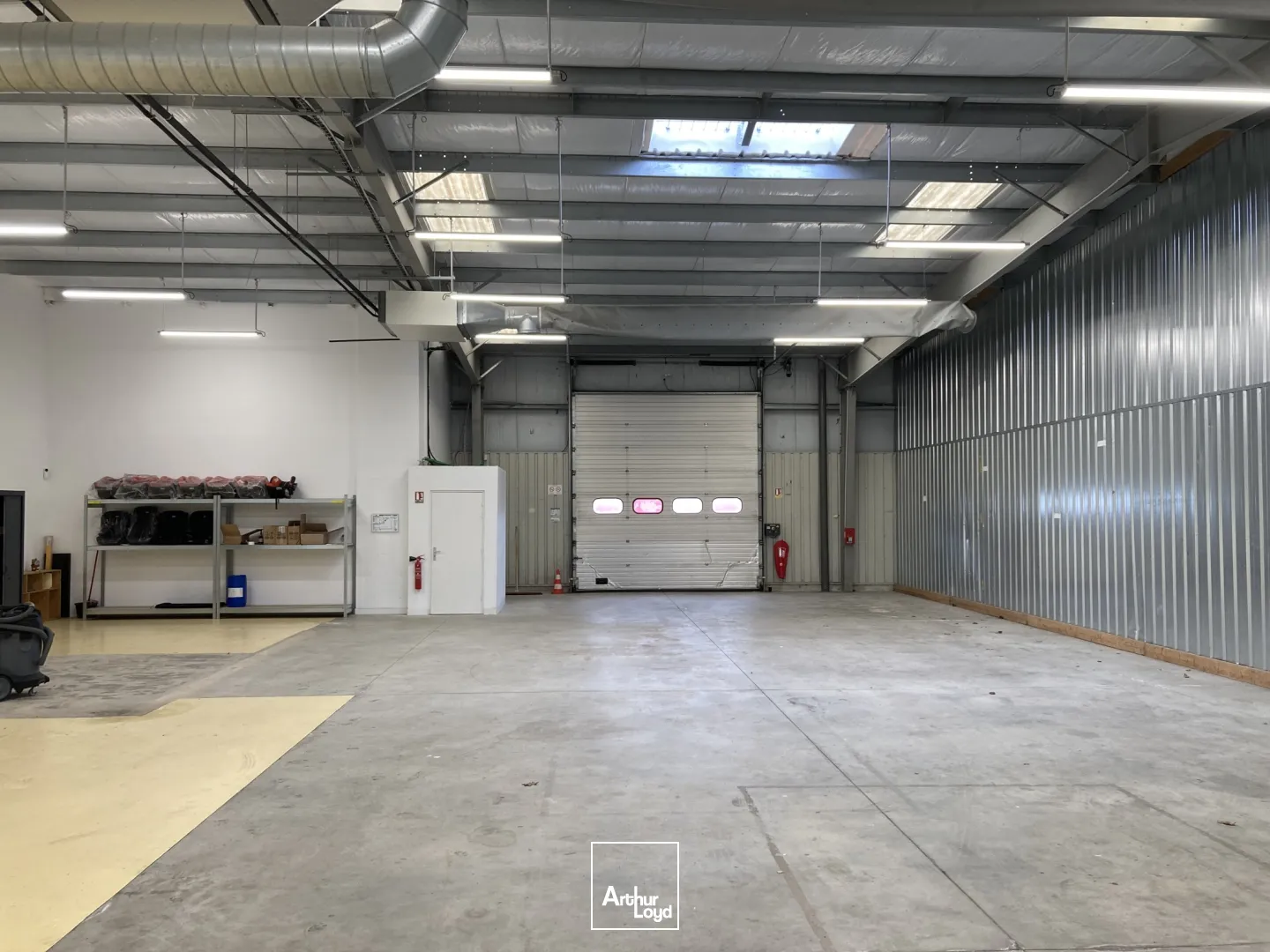 BREST KERGARADEC LOCAUX COMMERCIAUX ET STOCKAGE A LOUER