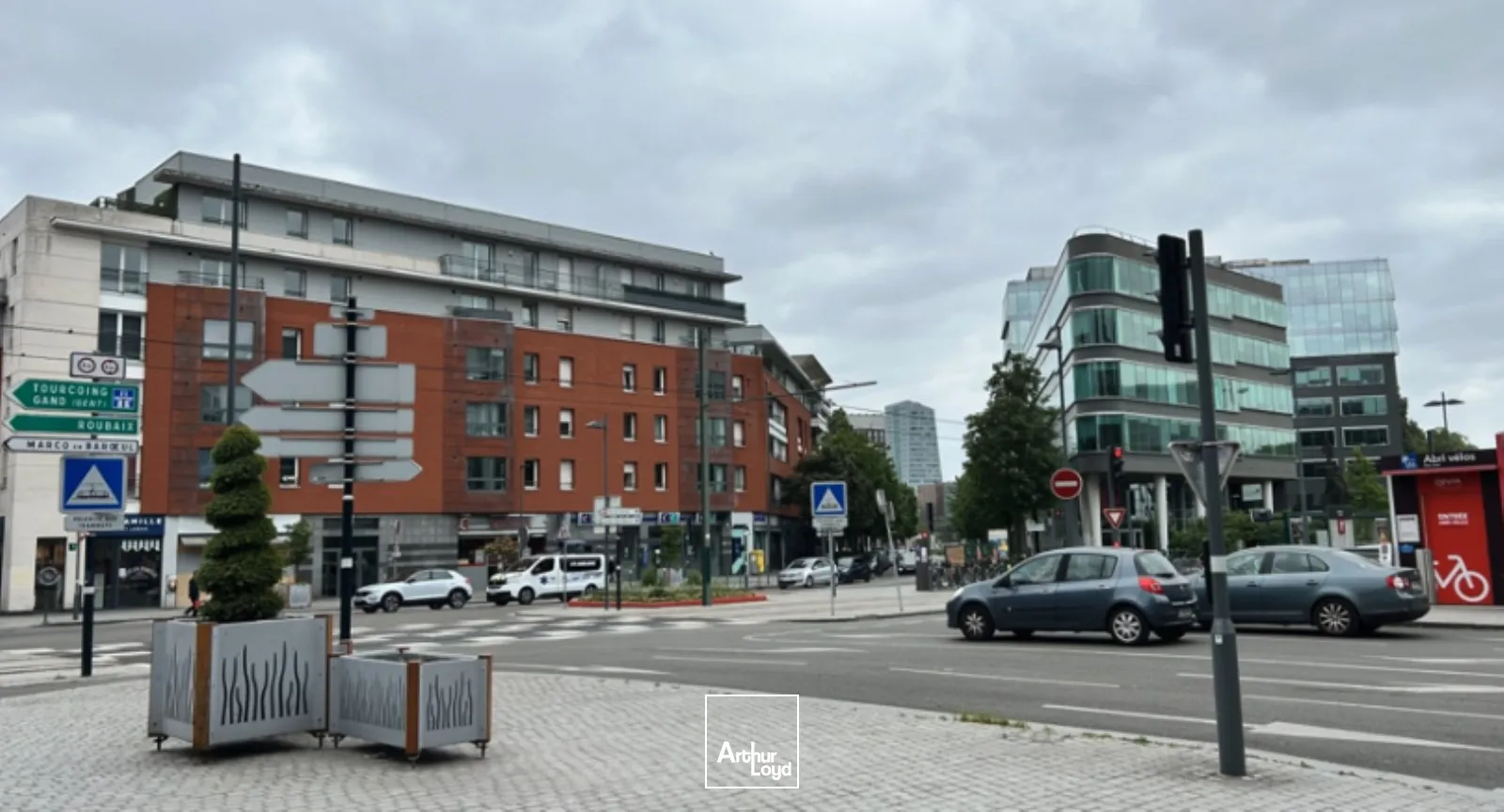 Local commercial à louer à La Madeleine - Emplacement stratégique avec fort passage