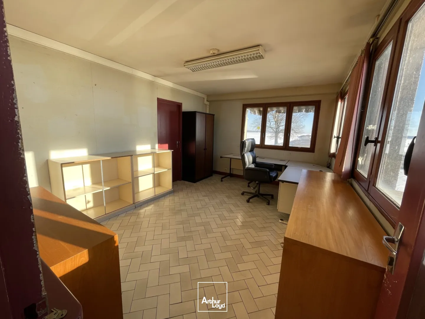 Locaux d'activité à vendre à NAGEL SEEZ MESNIL 27190