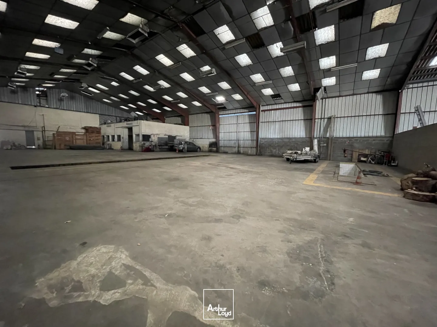 Locaux d'activité à vendre à NAGEL SEEZ MESNIL 27190