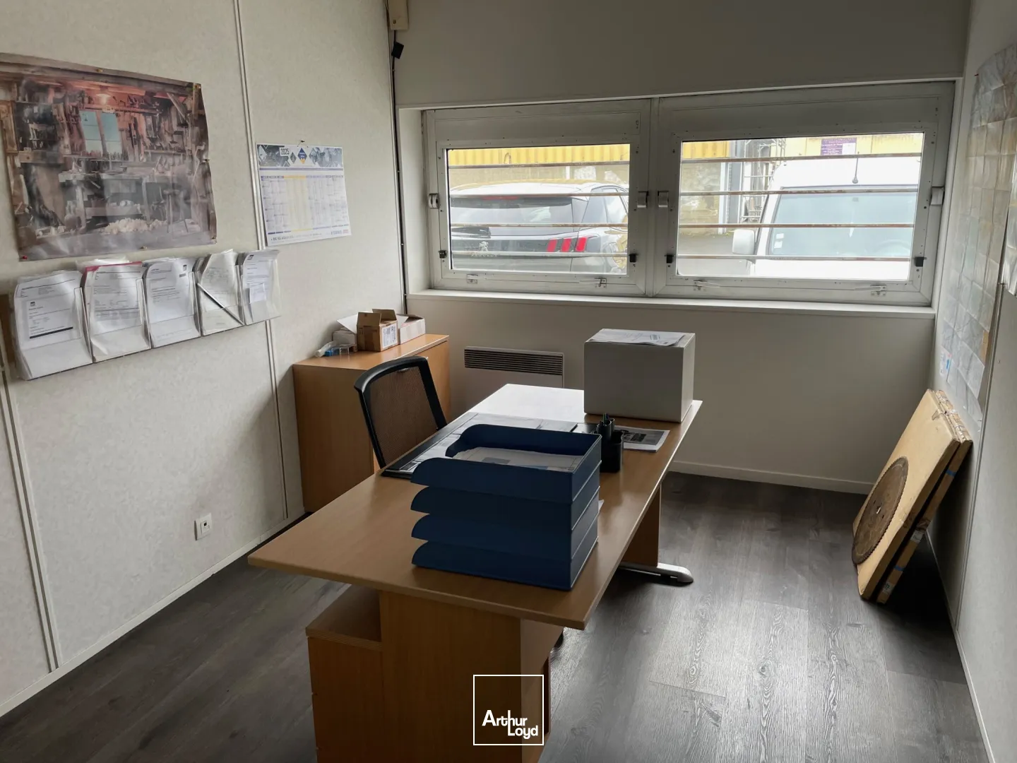 Locaux d'activité à vendre à VAL DE REUIL 27100