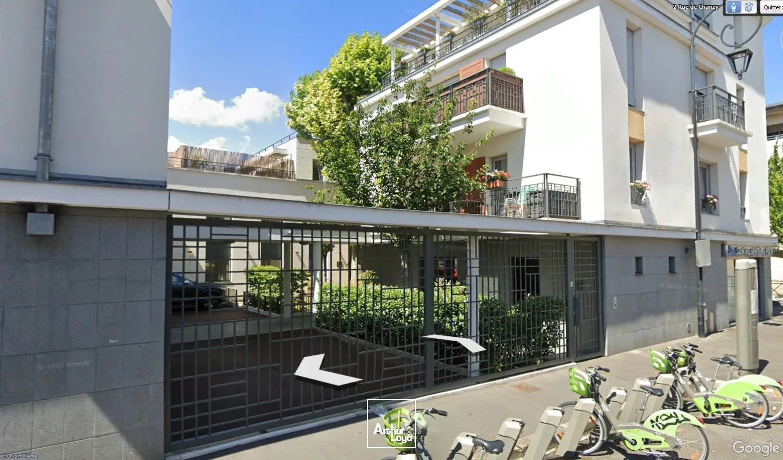 Au coeur de Nanterre, des bureaux avec jardin privatif à louer, en bail professionnel