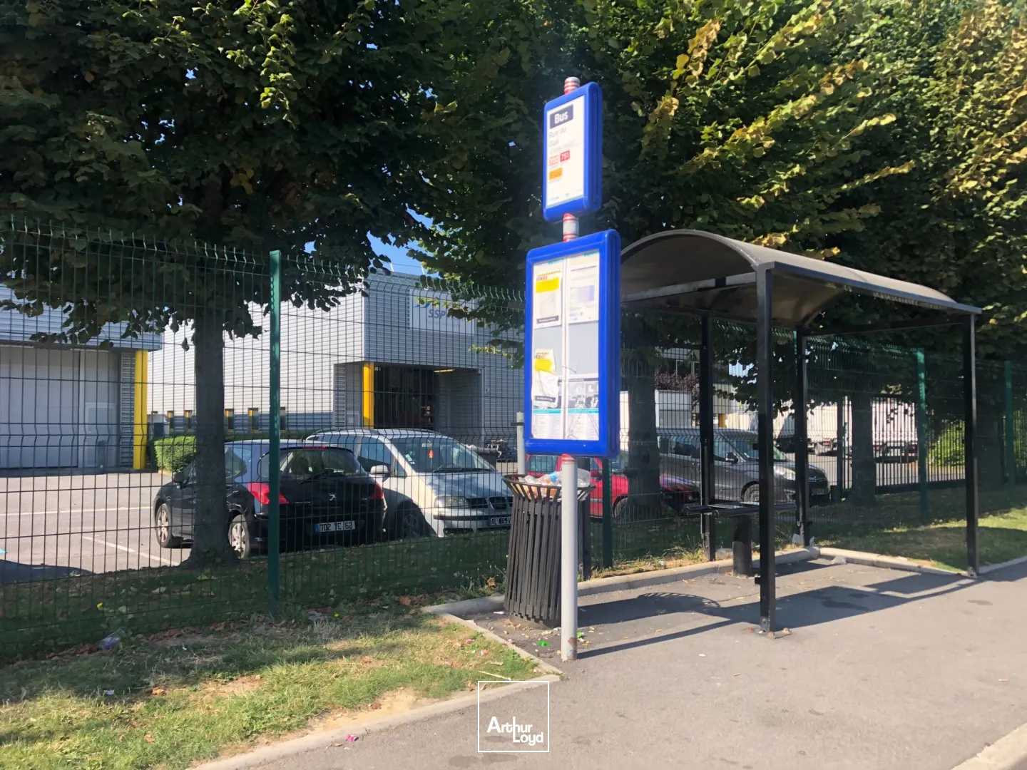 Entrepôt indépendant 5 505 m² à louer - Le Mesnil Amelot, accès rapide A1, A104, RER B, proche Paris CDG