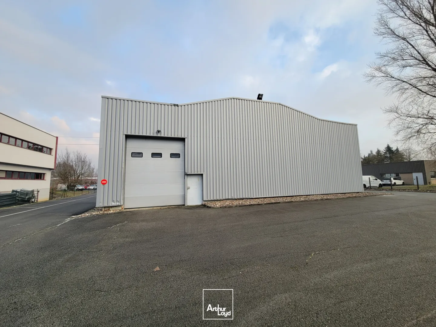 Entrepôt/Local d'activité à vendre zone Technoland 1 000m2