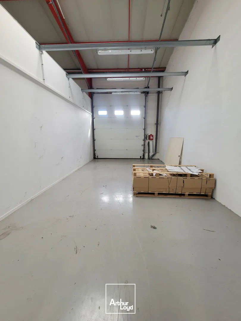 Entrepôt/Local d'activité à vendre zone Technoland 1 000m2