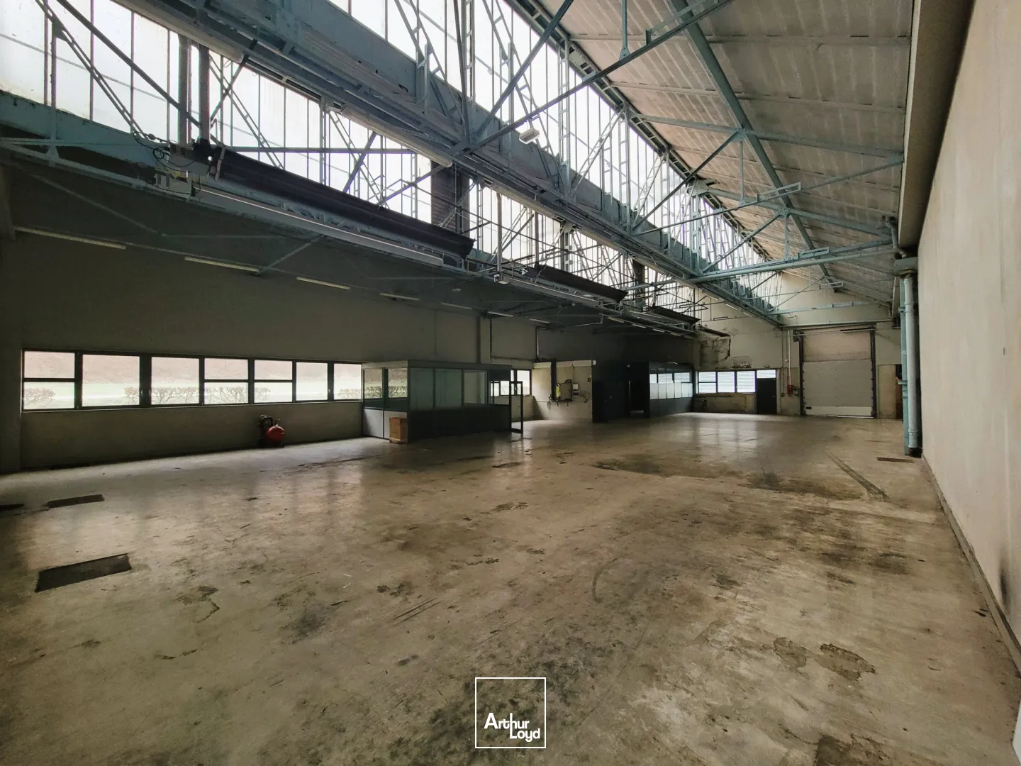 EXCLU à la location - Local d'activité dans la zone d'activité à BART