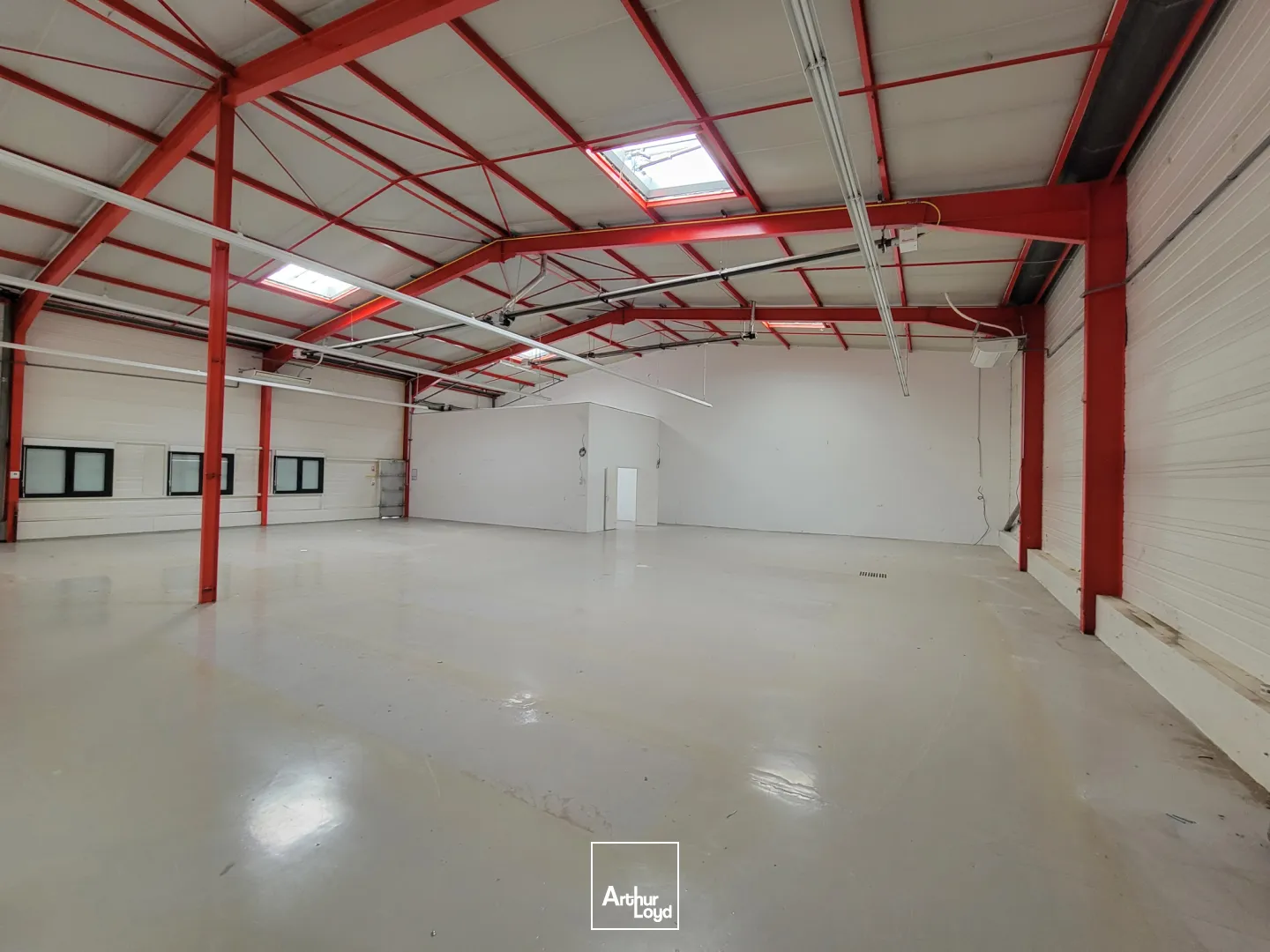 Entrepôt/Local d'activité à vendre zone Technoland 1 000m2