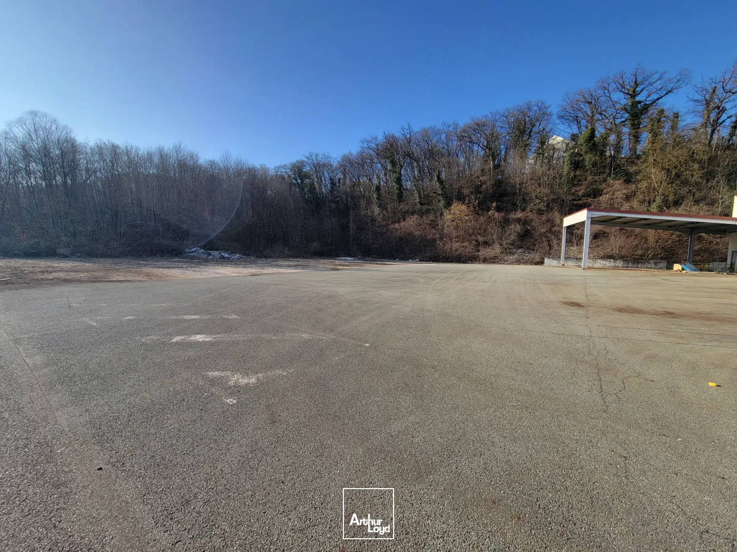 LOCAUX INDUSTRIELS A VALENTIGNEY