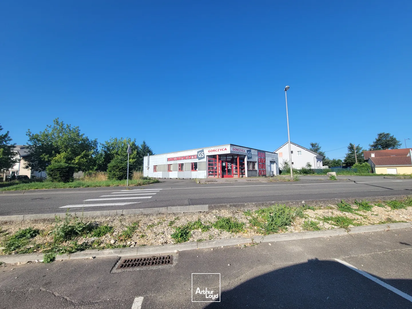Vends bâtiment 320m2 à TAILLECOURT