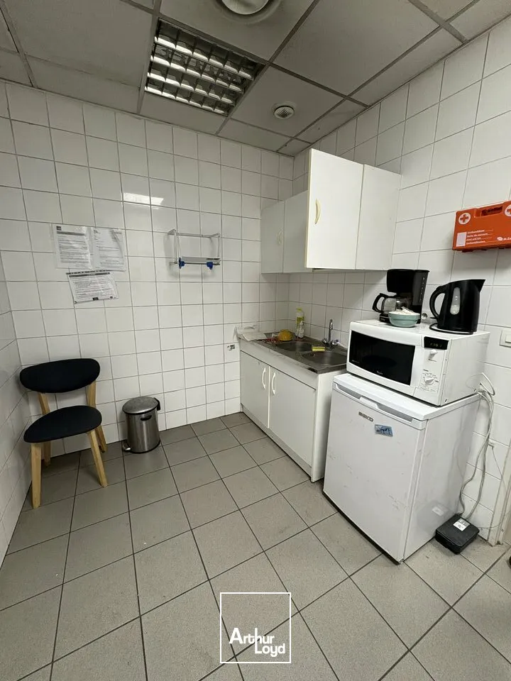 LOCAL COMMERCIAL à LOUER de 736 m²