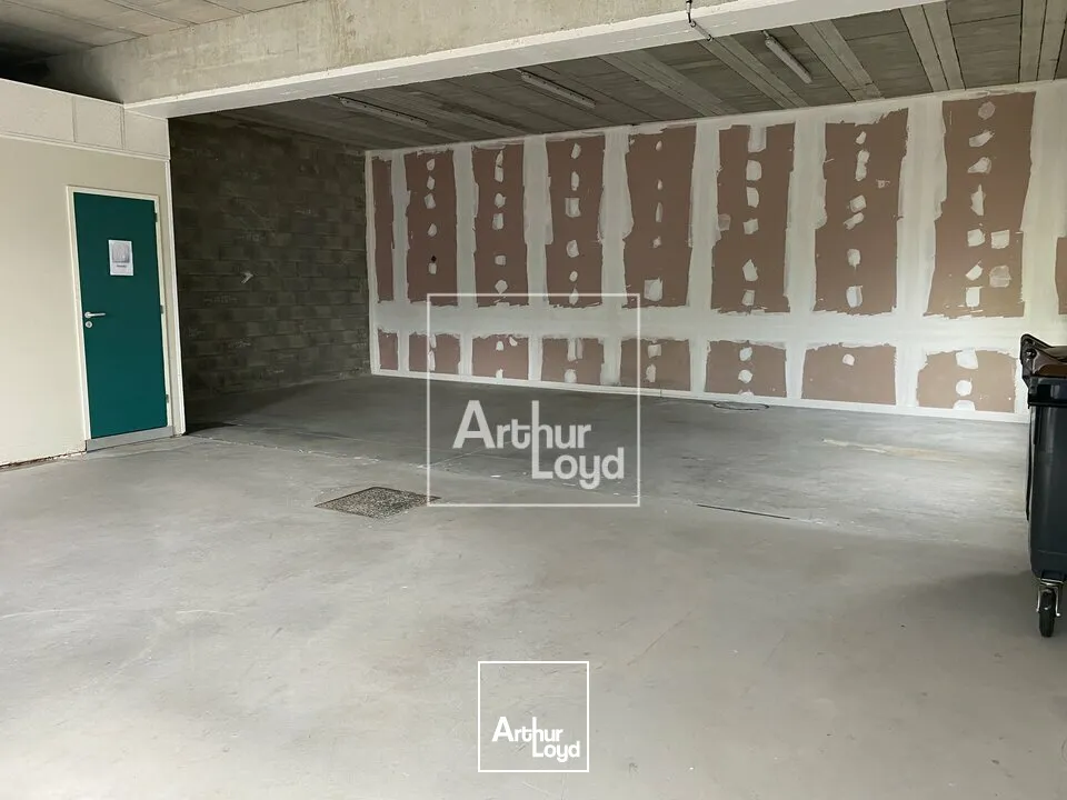 ZI DES BORDES - BONDOUFLE Petit local d' activité