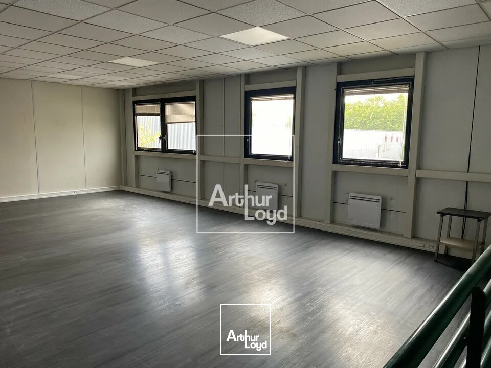 ZI DES BORDES - BONDOUFLE Petit local d' activité