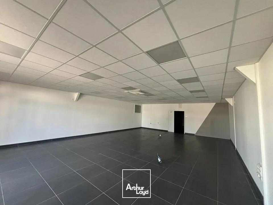 À louer  Local commercial/atelier 179 m²  Sud de La Roche-sur-Yon