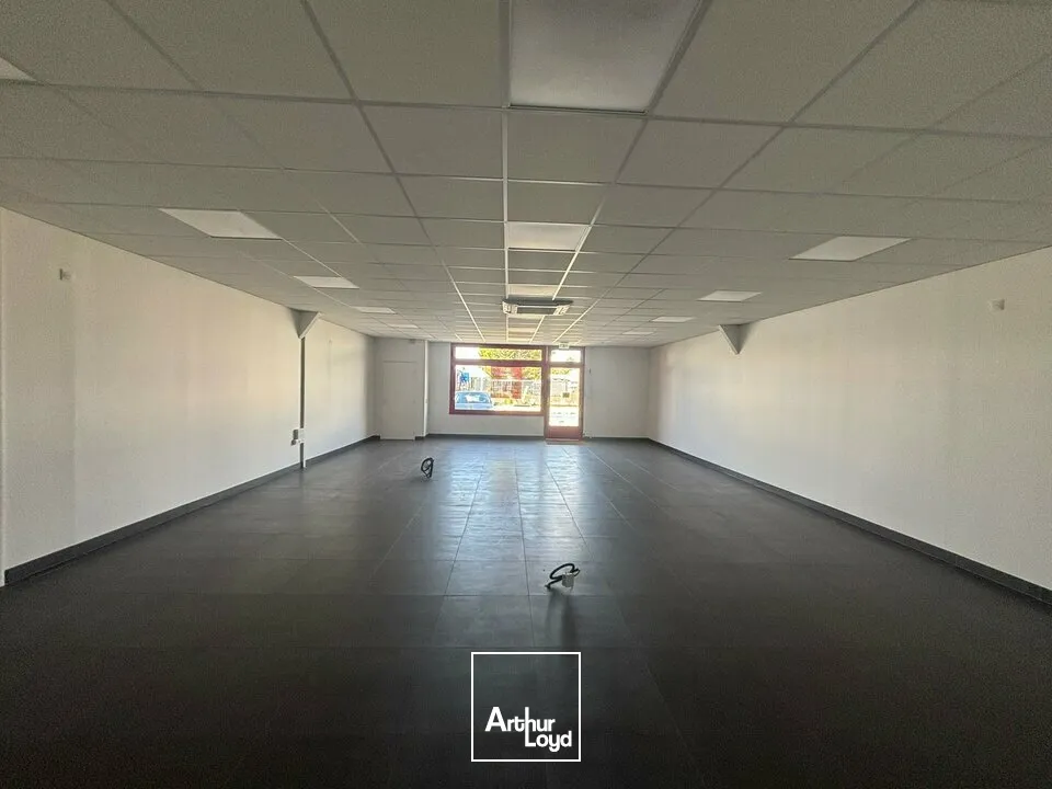 À louer  Local commercial/atelier 179 m²  Sud de La Roche-sur-Yon