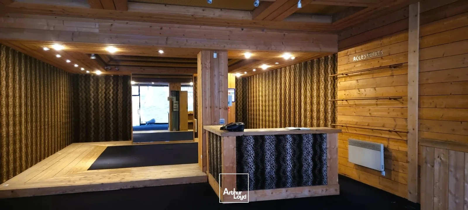 Emplacement n°1 bis - local commercial à Amiens