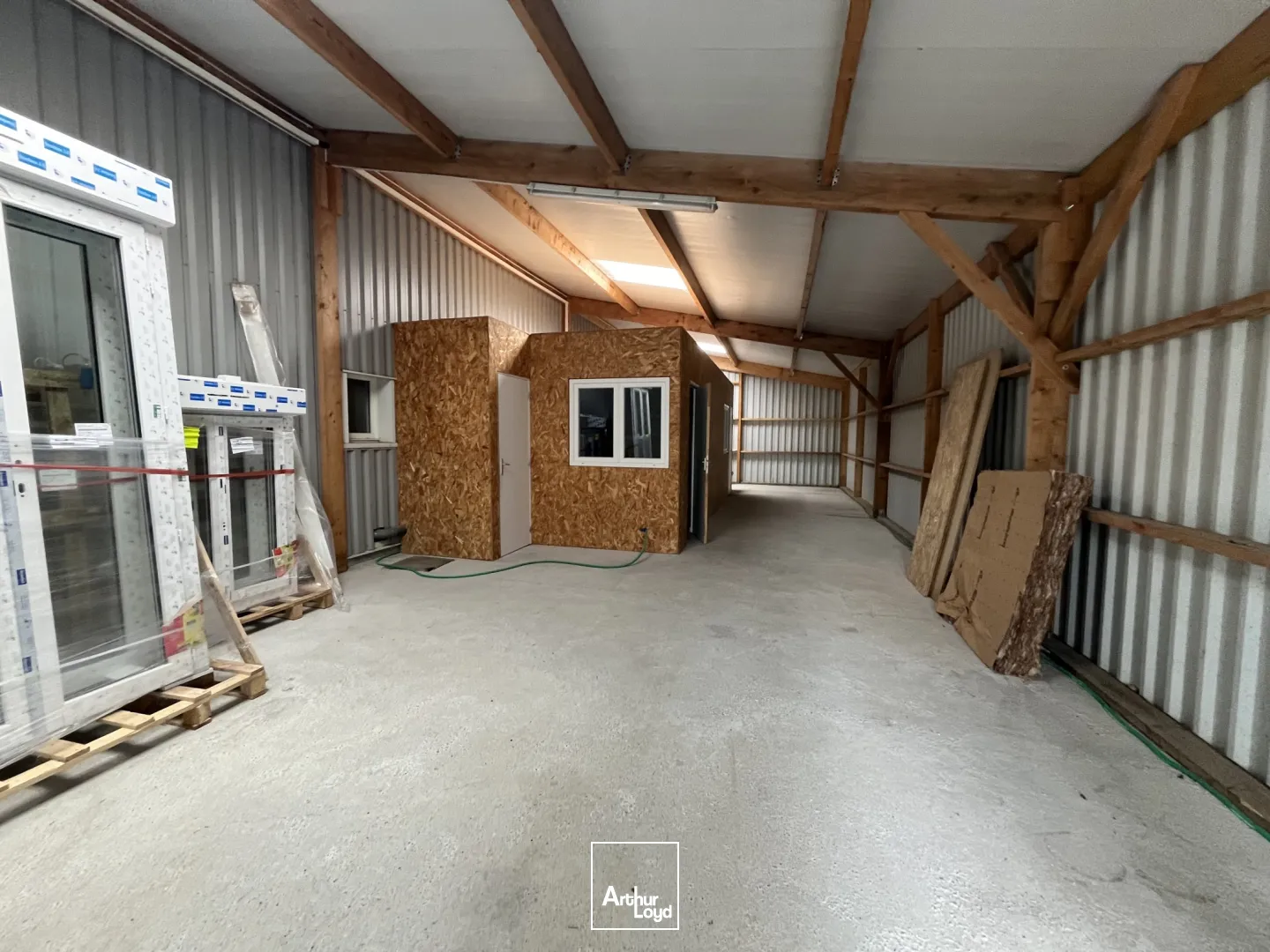 A LOUER LOCAL D ACTIVITE 95M2 PEDRAS-BRAIS ST NAZAIRE