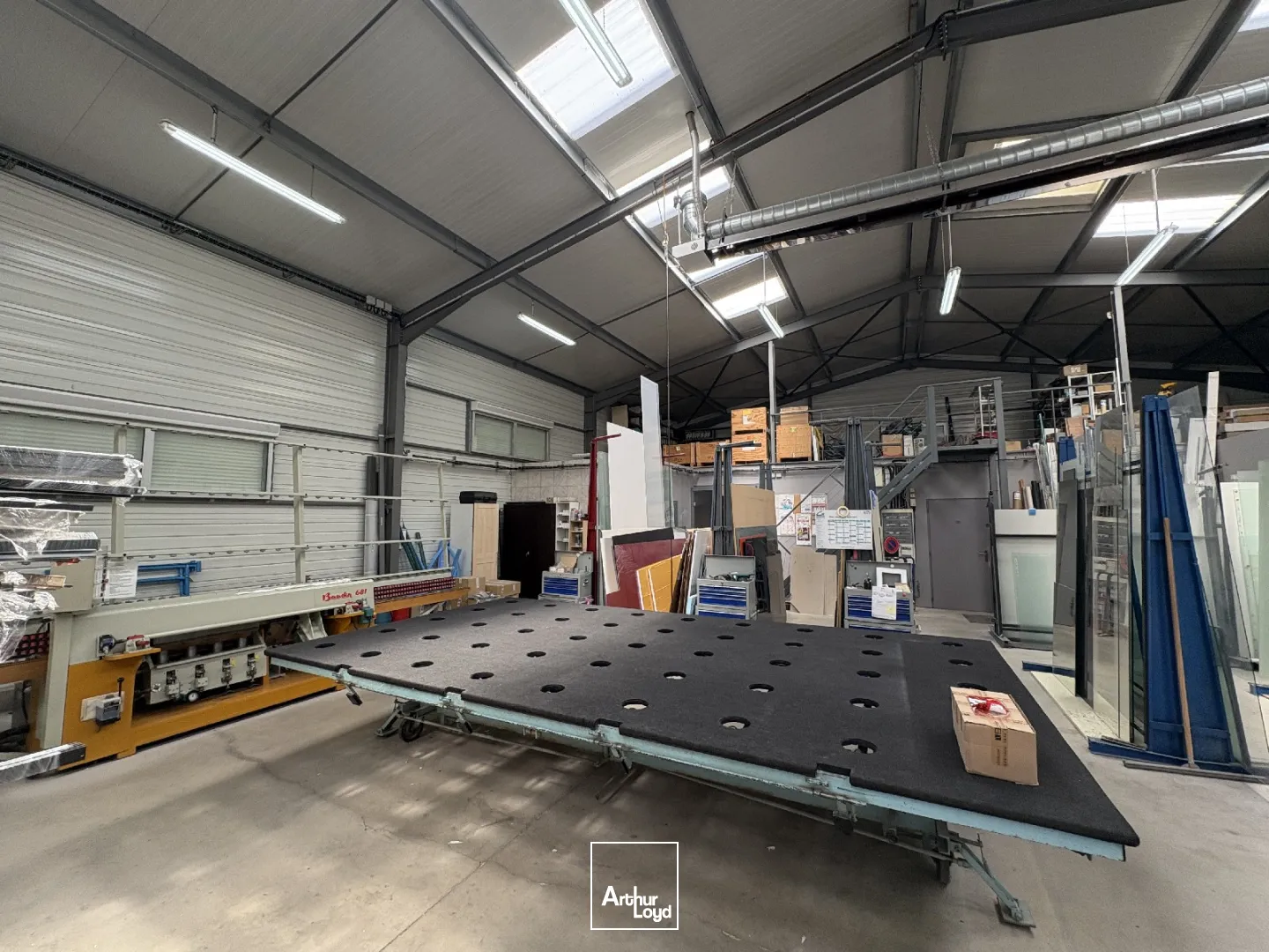 Bâtiment à vendre 550 m2 à Dry près d'Orléans - Loiret (45)