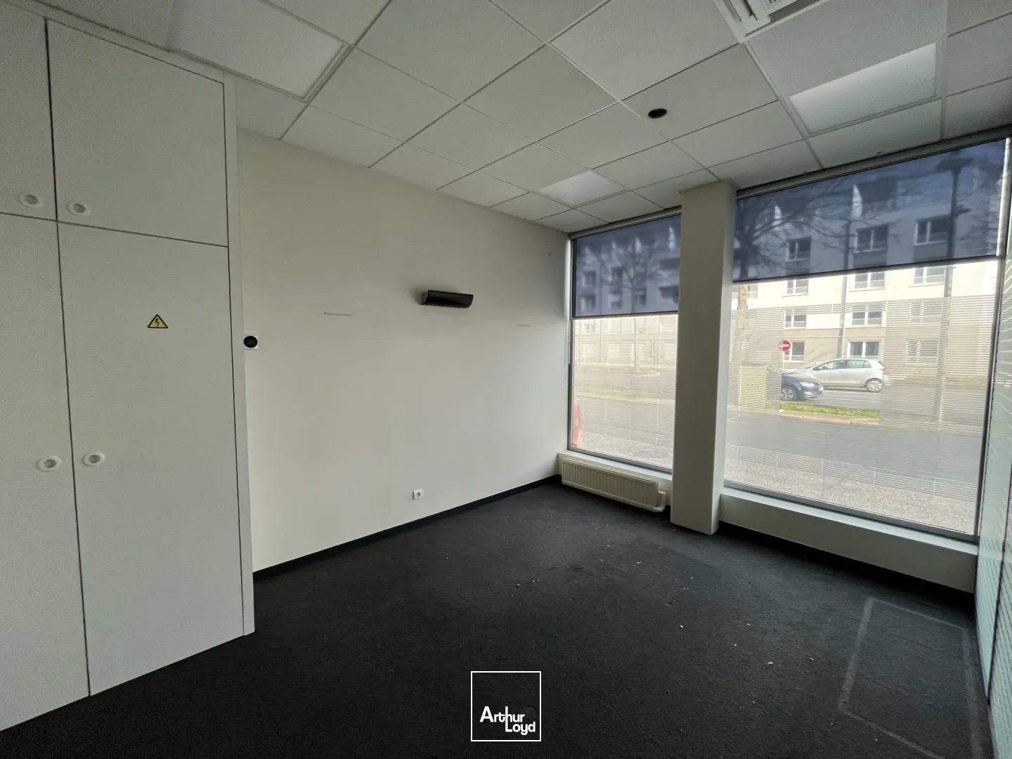 Local à louer 182 m2 excellente visibilité à Chalette Sur Loing, proche Montargis (45)