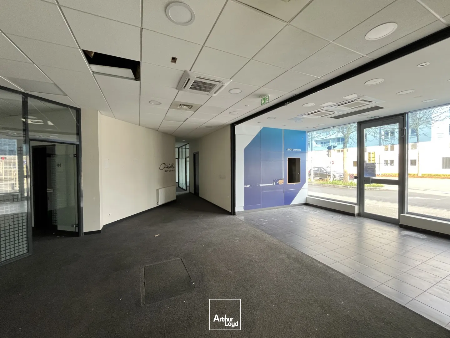 Local à louer 182 m2 excellente visibilité à Chalette Sur Loing, proche Montargis (45)