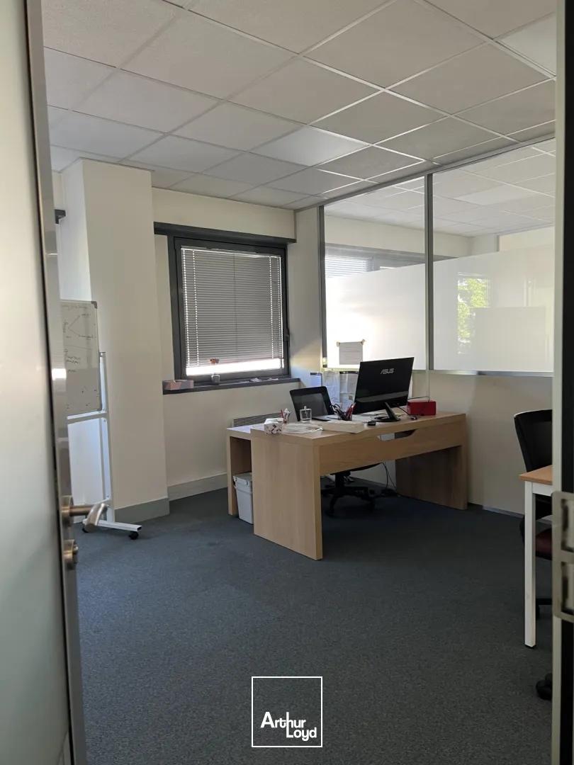 Bureaux 270 m² à louer Paris Nord 2 Roissy - Proche Aéroport CDG et Parc des Expositions