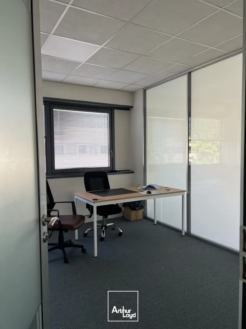 Bureaux 270 m² à louer Paris Nord 2 Roissy - Proche Aéroport CDG et Parc des Expositions