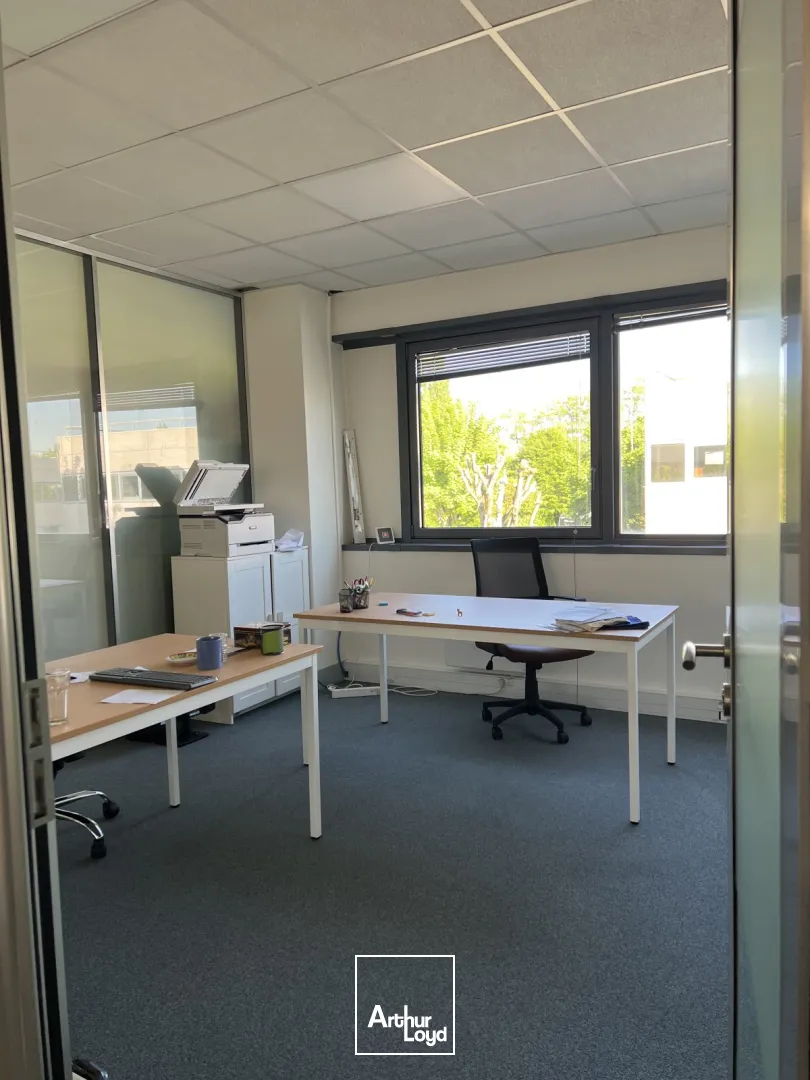 Bureaux 270 m² à louer Paris Nord 2 Roissy - Proche Aéroport CDG et Parc des Expositions