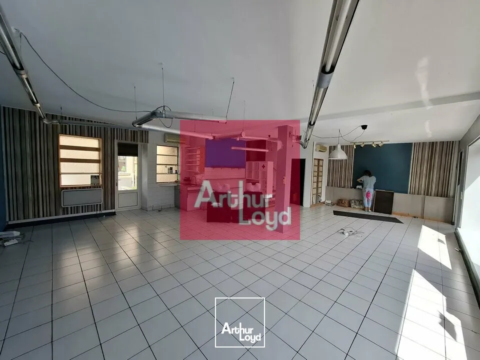 LOCAL COMMERCIAL A LOUER 127 m² CHAMALIERES